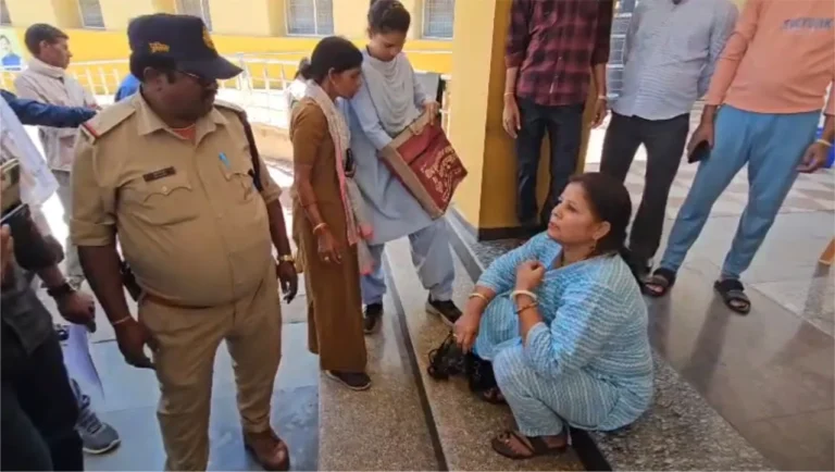 woman-attempts-self-immolation