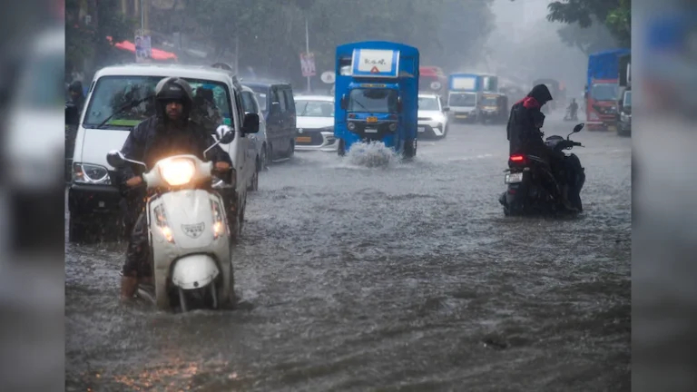 d6fg5mng_mumbai-rain-news_625x300_06_July_26